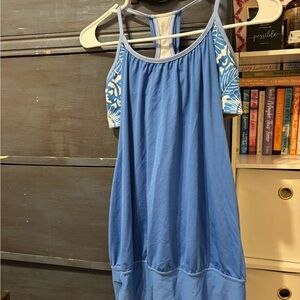 Lululemon Athletica Blue and White Tank Top with built in bra